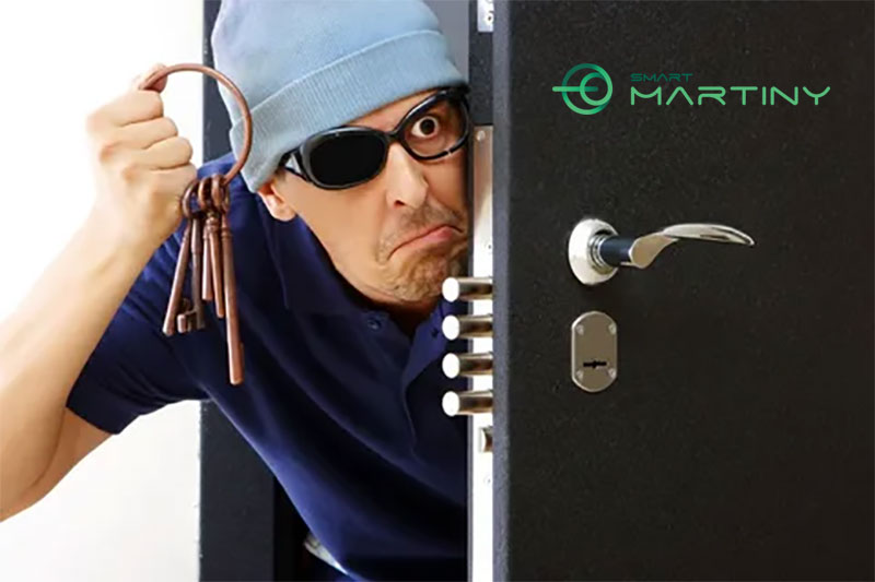 استفاده از کلیدهای تقلبی