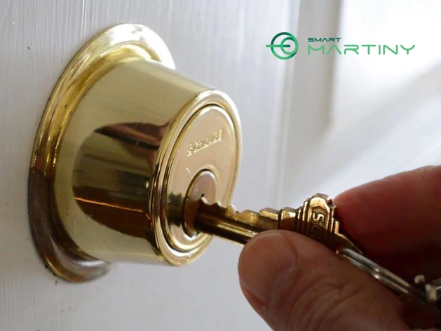 دلایل نچرخیدن کلید در قفل